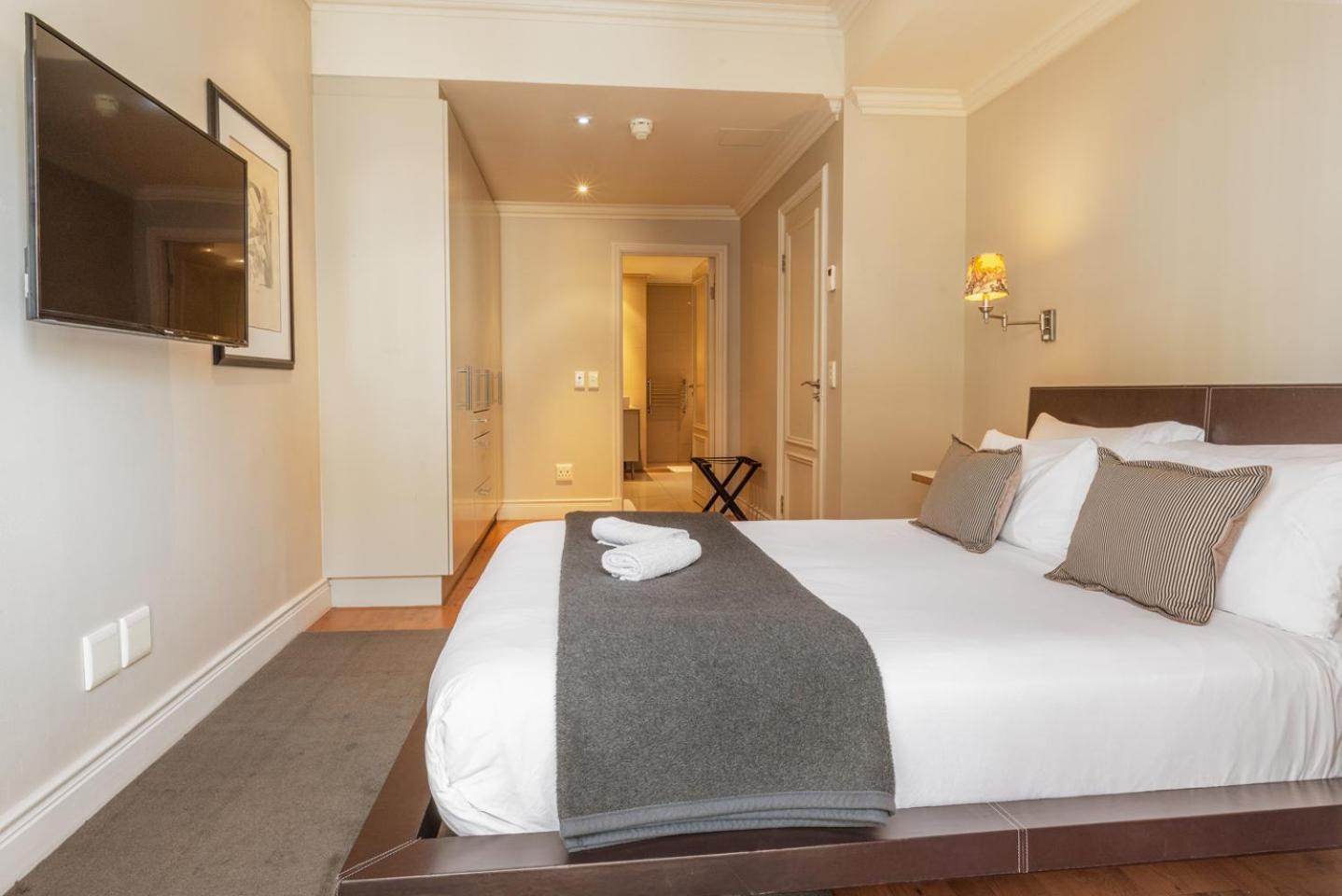 Cape Royale Luxury By Nivar Cape Town Exterior foto